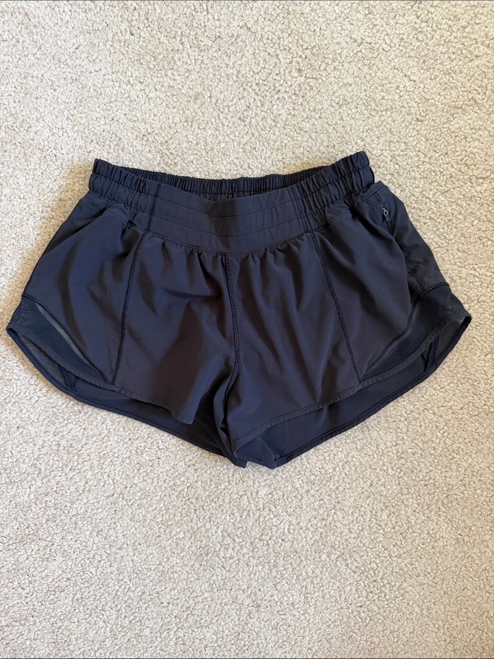 lululemon athletica Women's high Black Athletic Shorts size 6